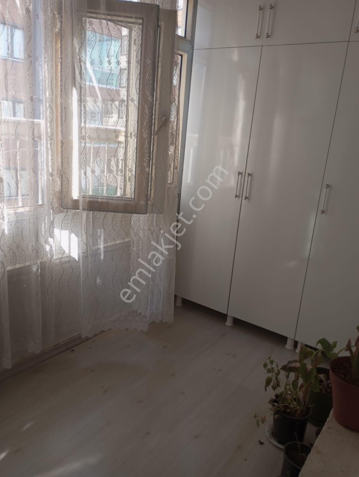 Babacandan Selahaddin Eyyübide Doğalgazlı-parkeli 2+1 Daire - Görsel 6