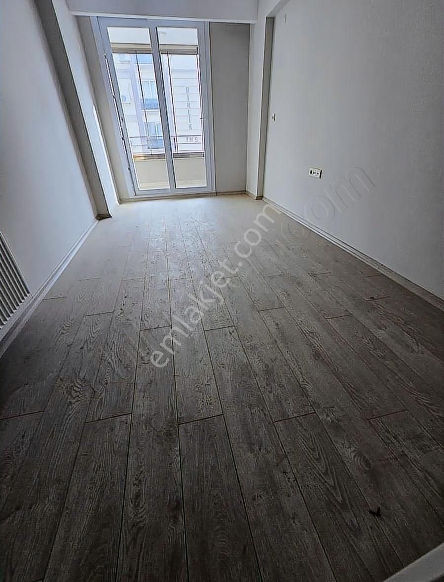 Tire Arslan Emlaktan Atatürk Mh.gölet Yakını Kiralık Daire - Görsel 22