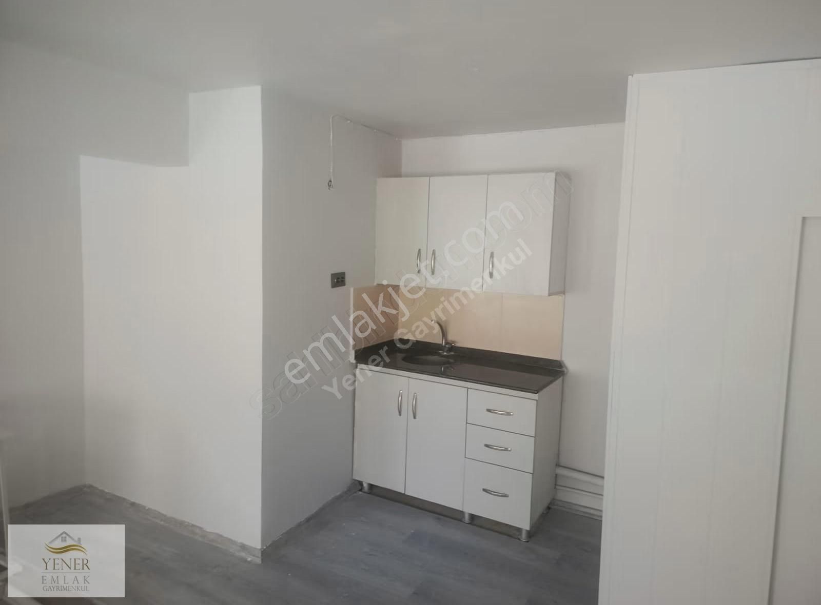 Vişnelik Mah. Taşköprü Caddesi Yakını Kiralık Bakımlı Dükkan - Görsel 3