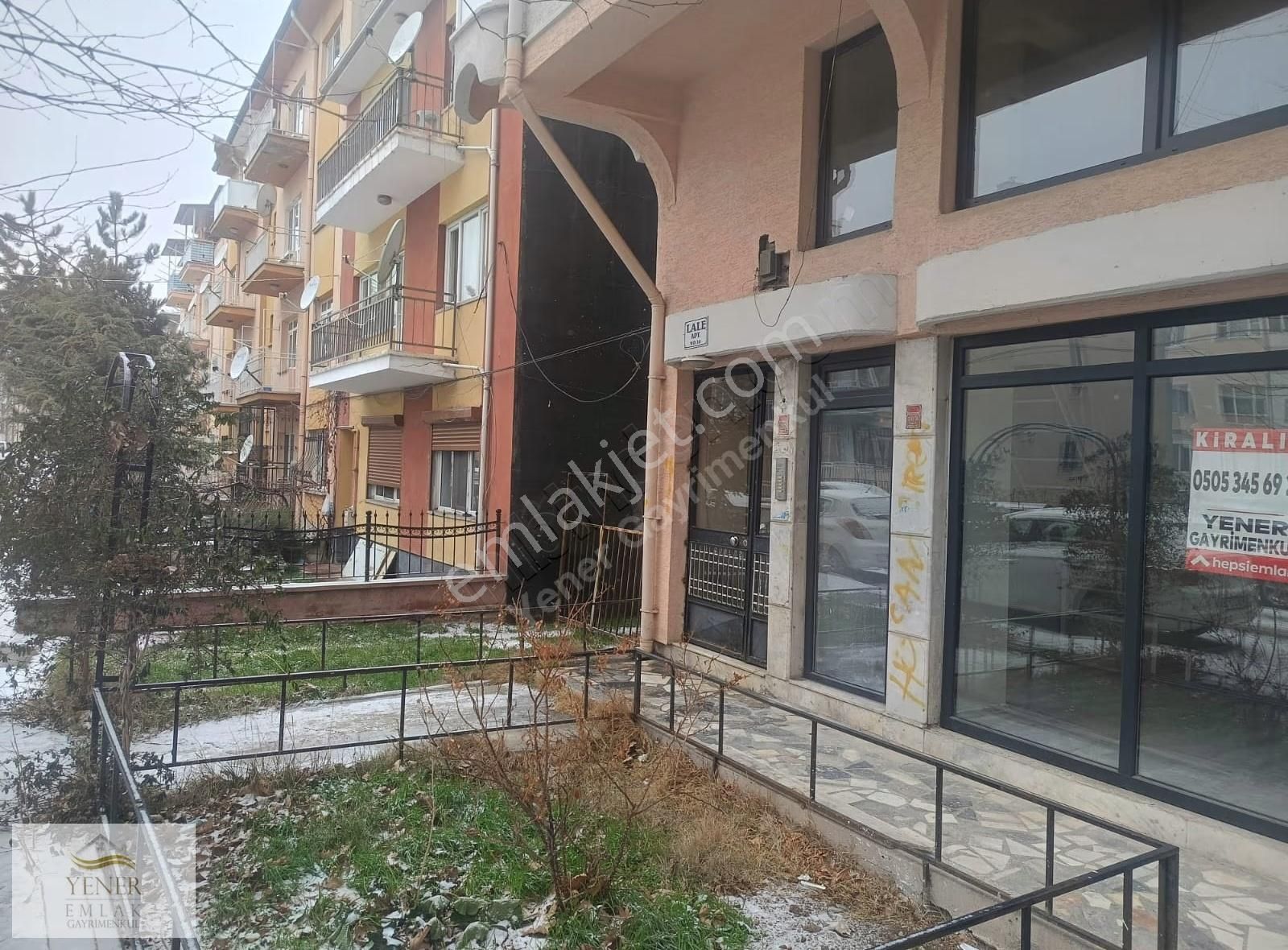Vişnelik Mah. Taşköprü Caddesi Yakını Kiralık Bakımlı Dükkan - Görsel 11