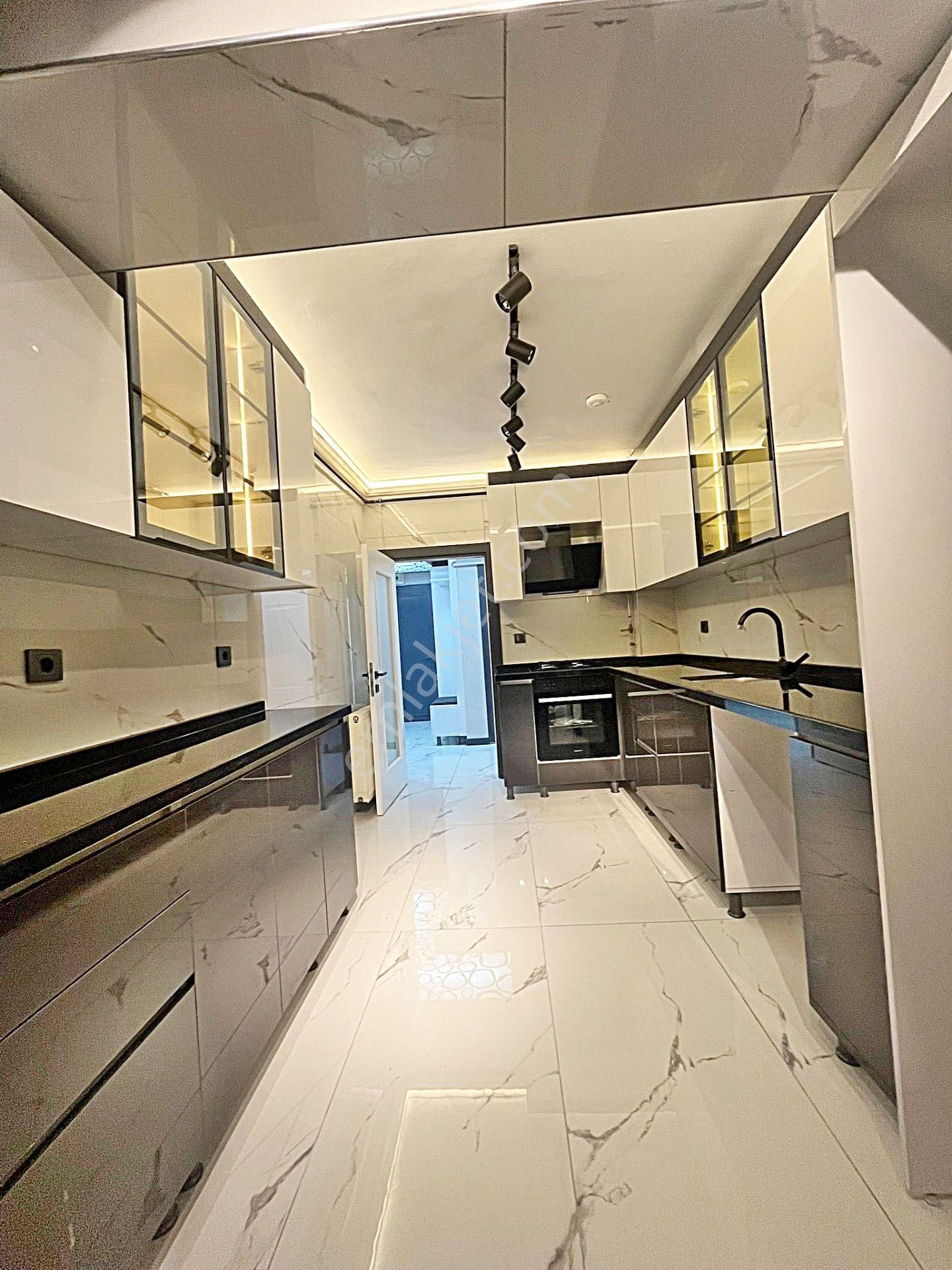 Keçiören Atapark Göbek'te 4+1 Katta Giyinme Odalı Full Yapılı