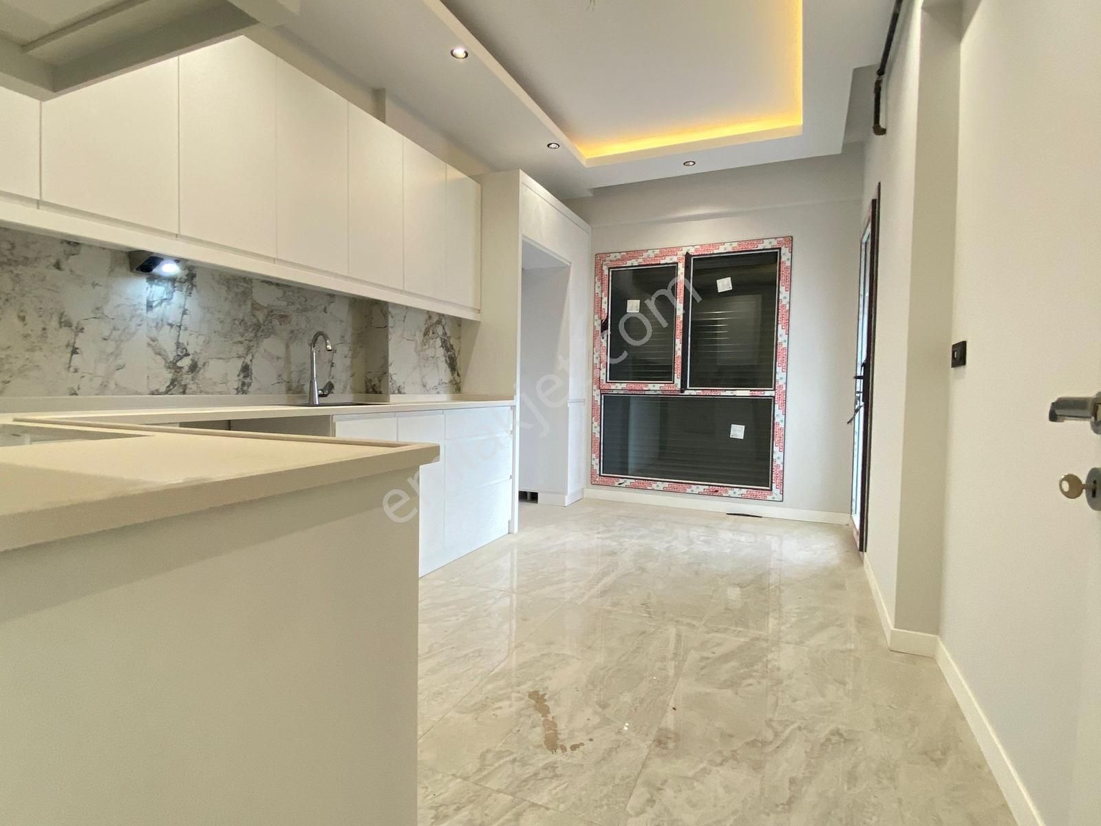 Binyapı'dan Yenişafakta Önü Açık Panjurlu Lüks Daireler !