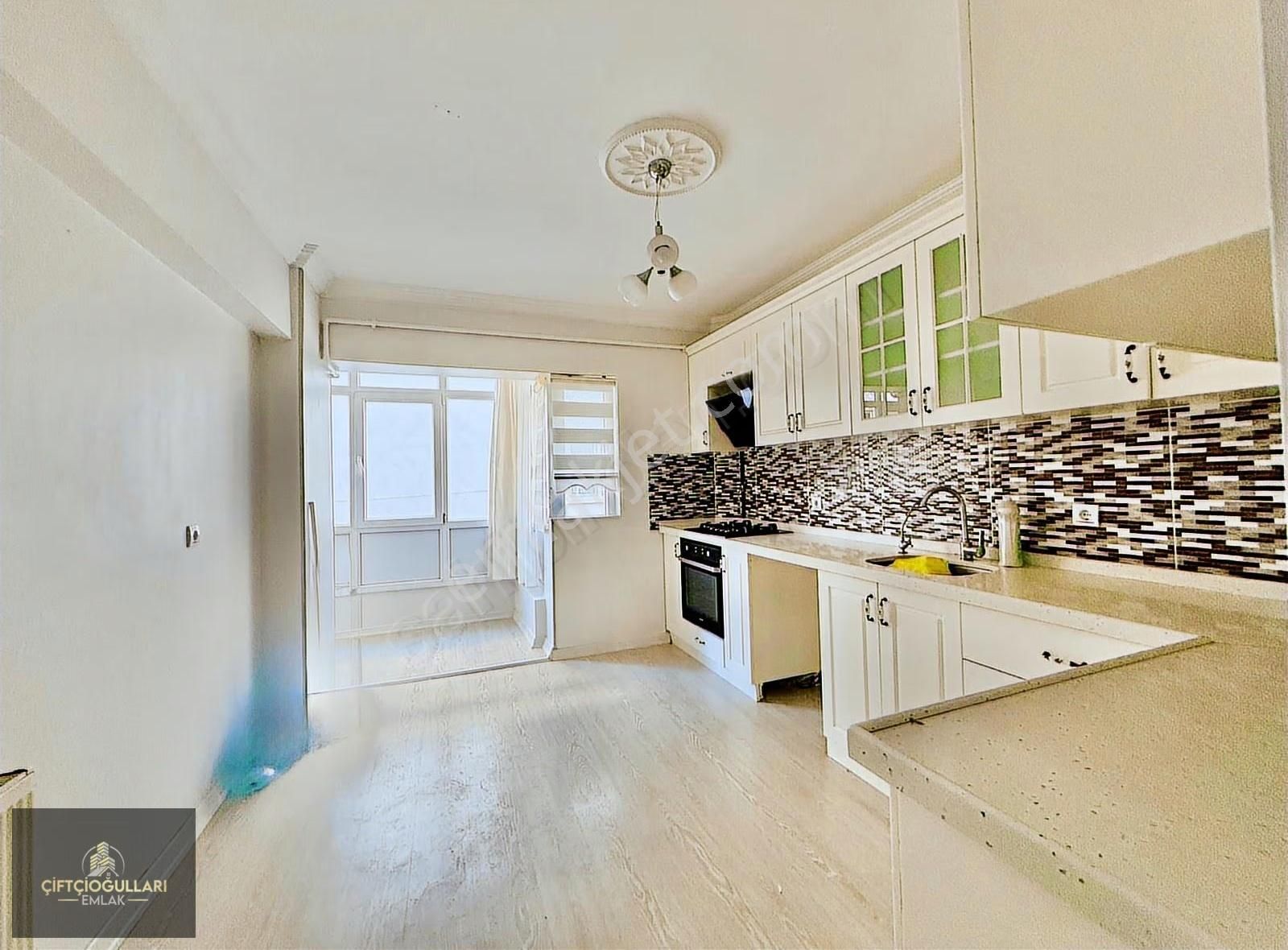 Çiftçioğullarından█hicret Camii Yakını Çift Banyolu Kilerli 4+1