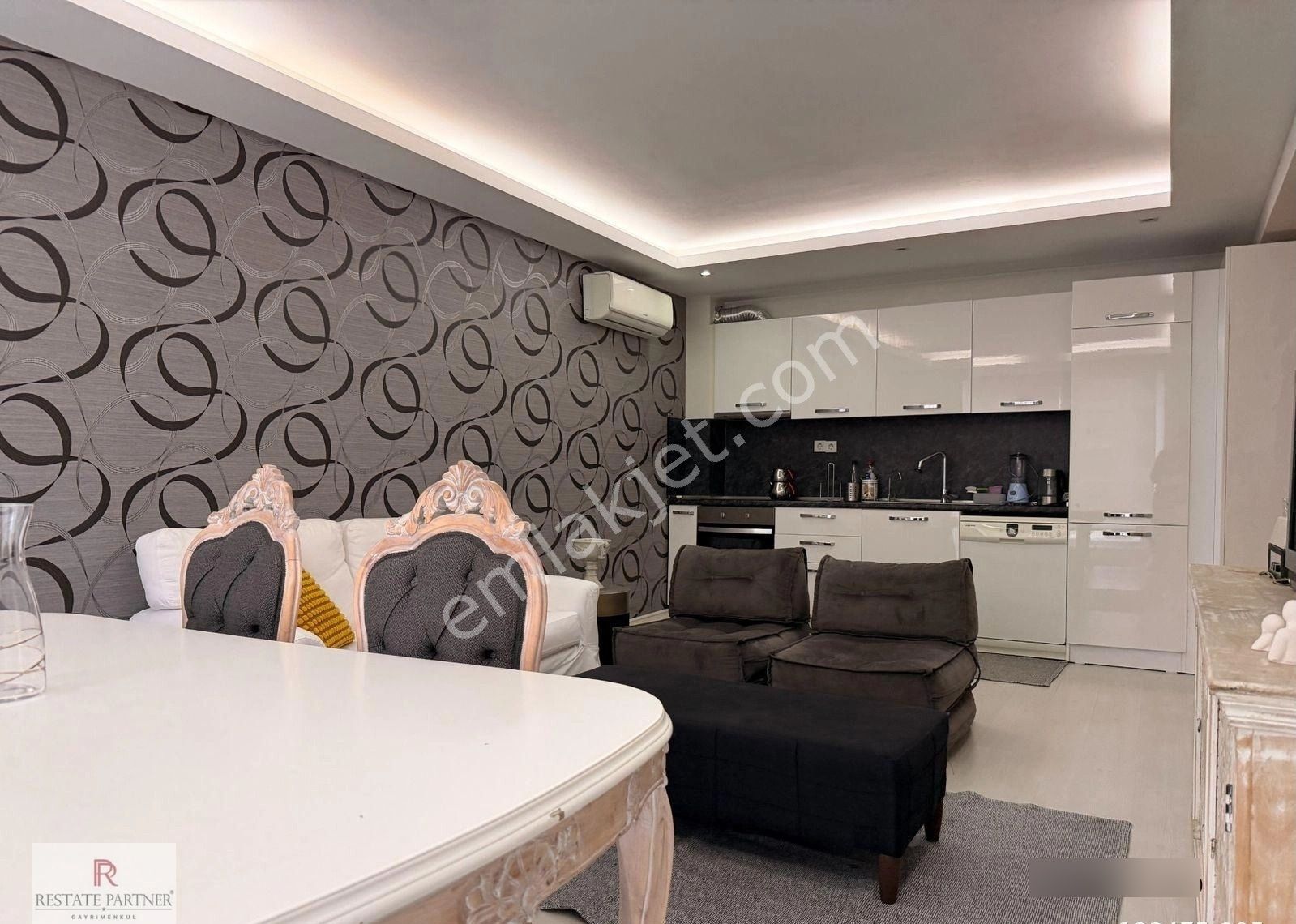 Şerifali Life Plus Sitesinde Büyük Tip 1+1 Kiralık Daire - Görsel 3