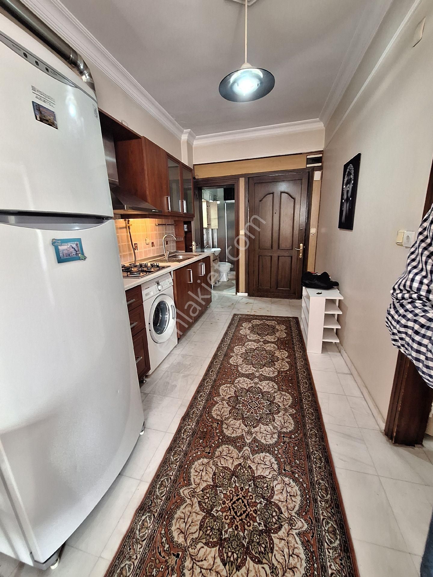 Sarıyer Büyükdere'de Kiralık Eşyalı Daire Bir Artı Bir Cadde Üzerinde - Görsel 9