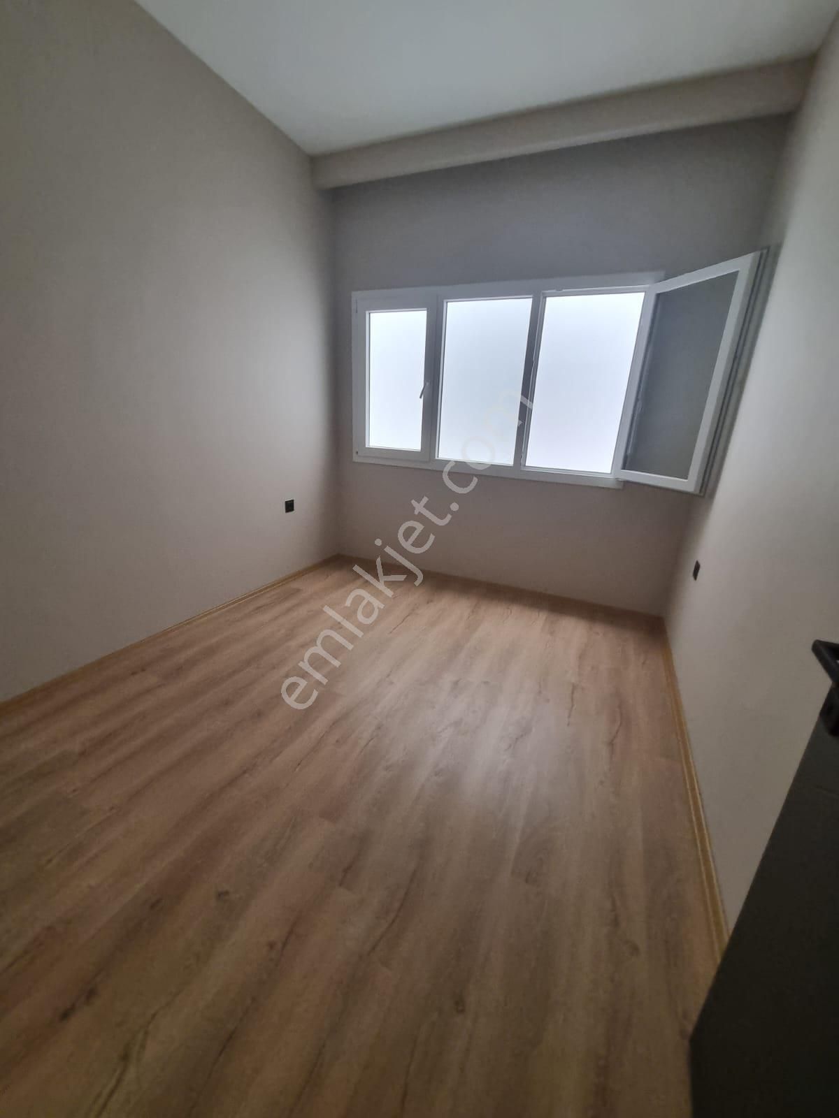 Güzelçamlı'da Bahçe Katı Sıfır 2+1 Daire - Görsel 12