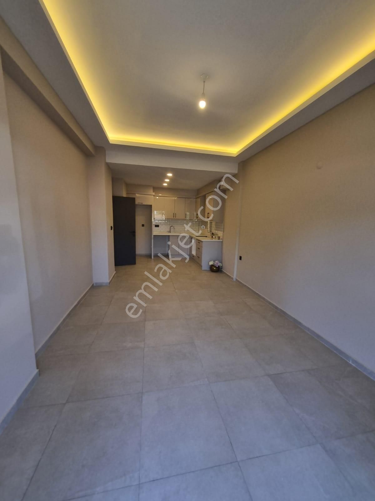 Güzelçamlı'da Bahçe Katı Sıfır 2+1 Daire - Görsel 14