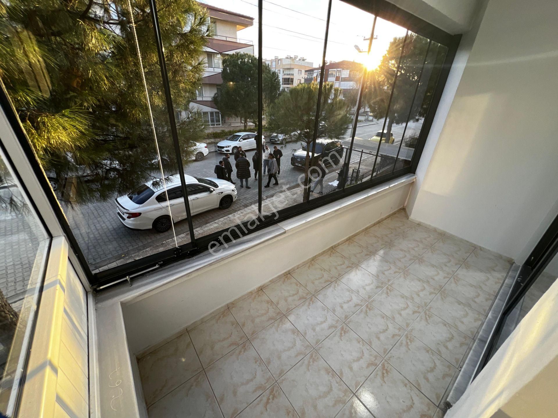 Yiğit'ten Altınkum'da Geniş Cam Balkon Ve Full Yapılı Lüks 2+1 - Görsel 15