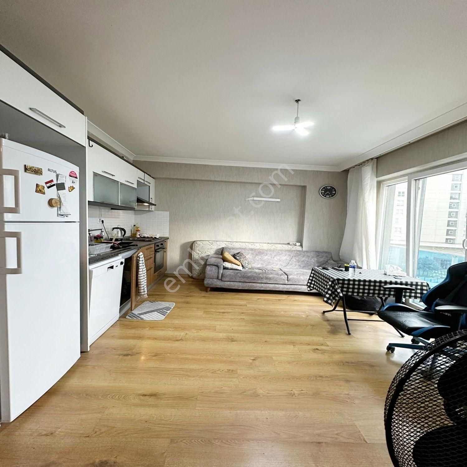 Cumhuriyet Mahallesinde Site İçi Full Eşyalı 1+1 Kiralık Daire Fırsatı - Görsel 3