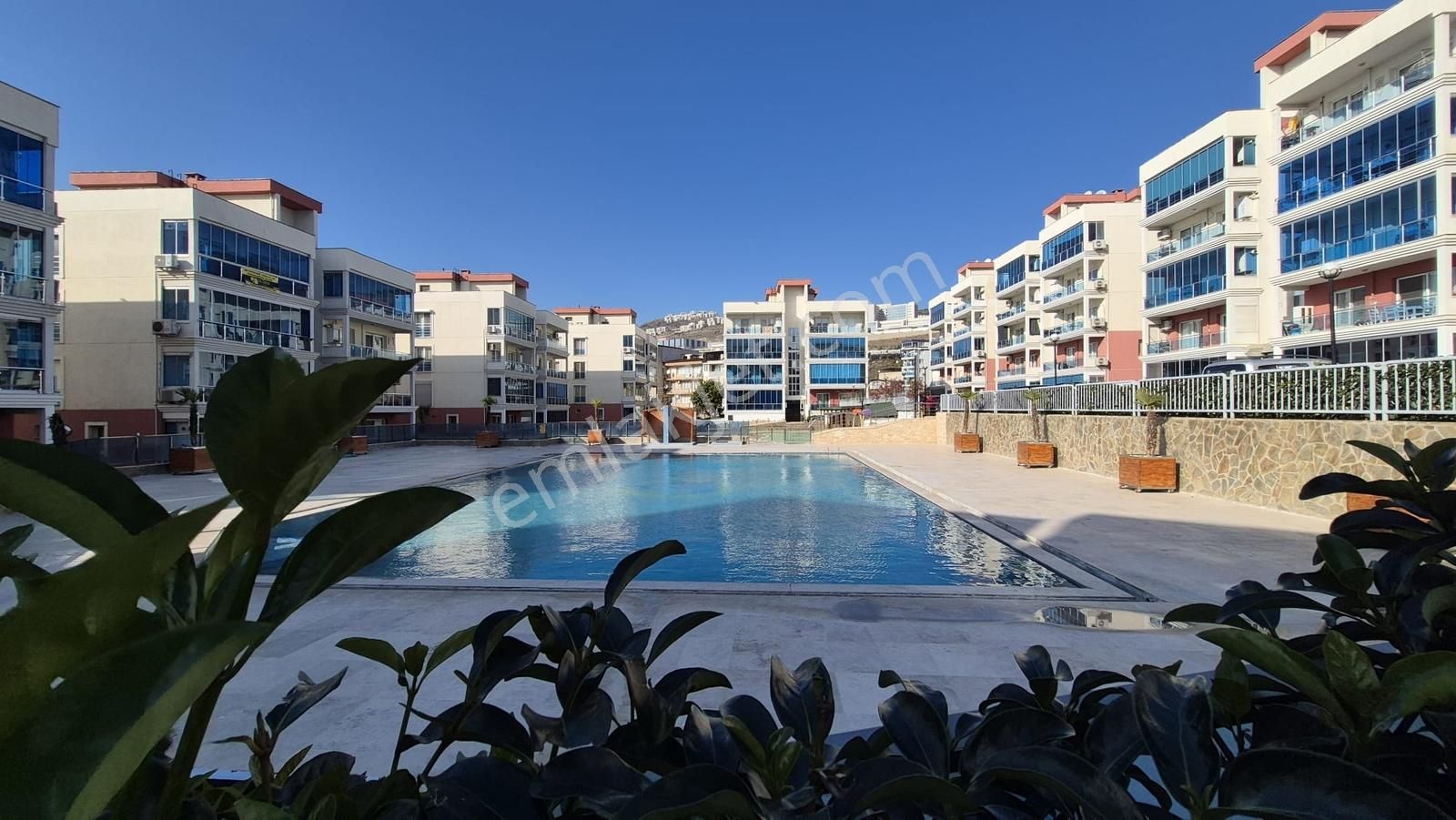 Şehir Hastanesi Yakını 7/24 Güvenlikli Havuzlu Site İçinde 2+1