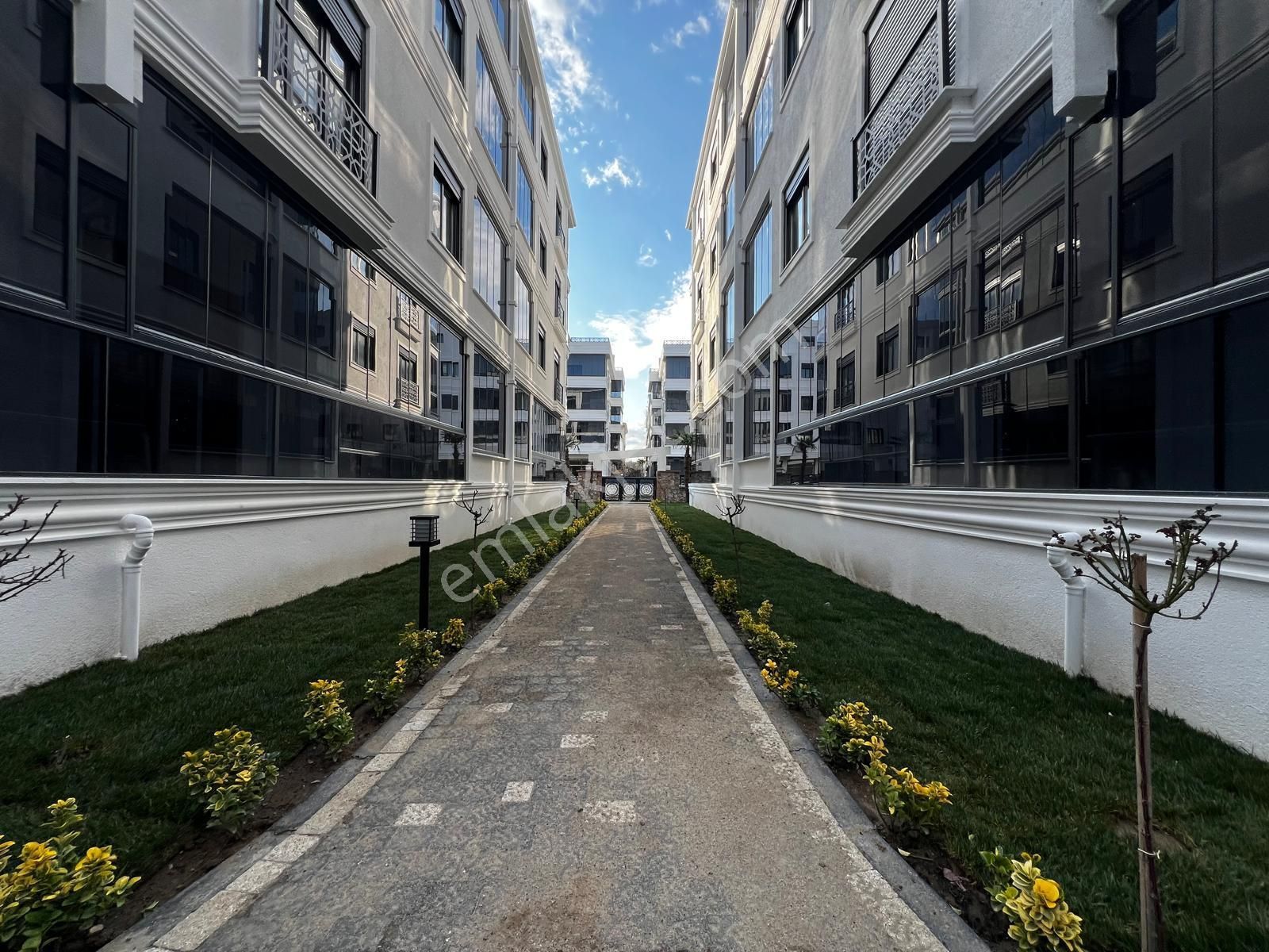 Yiğit'ten▓ Altınkum'da▃ Ön Cephe & Ayrı Mutfak▃ Çift Cam Balkon & Ebeveyn Banyo▃ Satılık 2+1 Daire▃ - Görsel 13