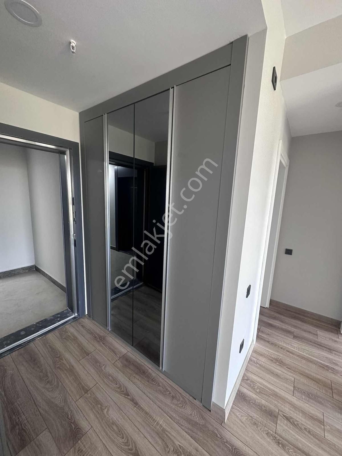 Kervancı No 10 Da Kiralık 1+1 Sıfır Daire - Görsel 6