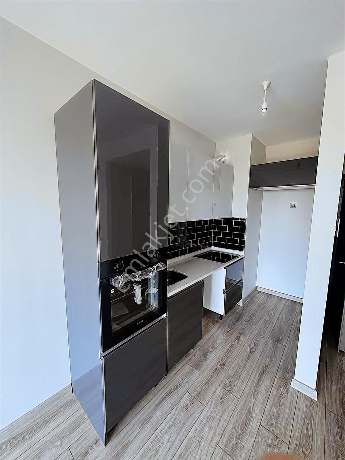 Kervancı No 10 Da Kiralık 1+1 Sıfır Daire - Görsel 9