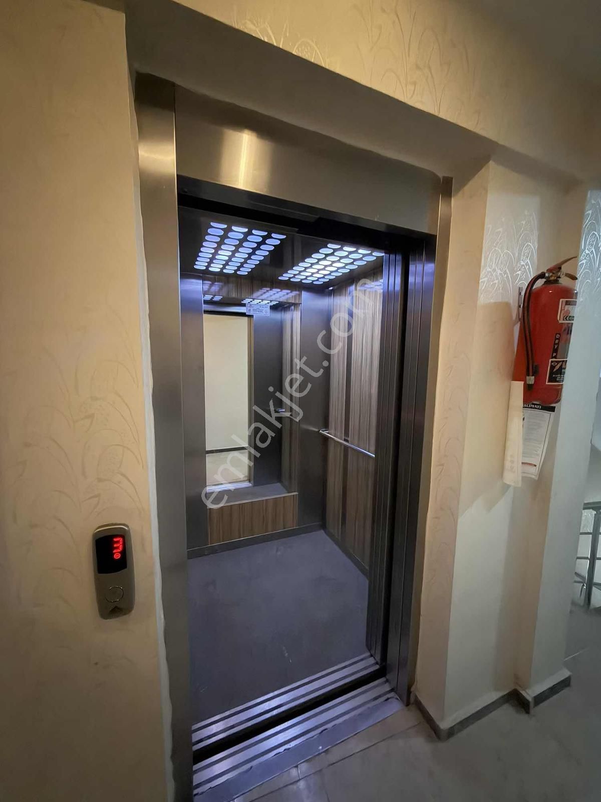 Fazelden Esenli Cad. Üstü Asansörlü İskanlı Köşe 2+1 - Görsel 29