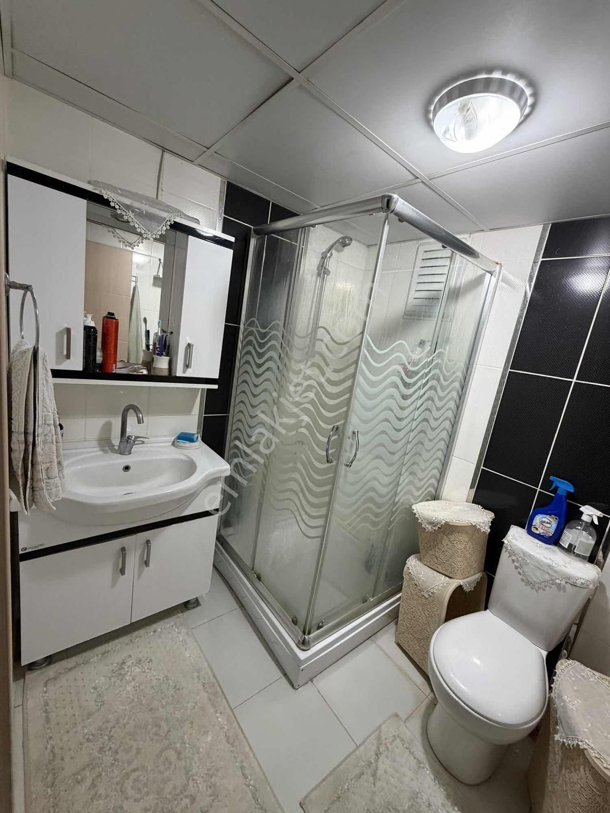 Fazelden Esenli Cad. Üstü Asansörlü İskanlı Köşe 2+1 - Görsel 10