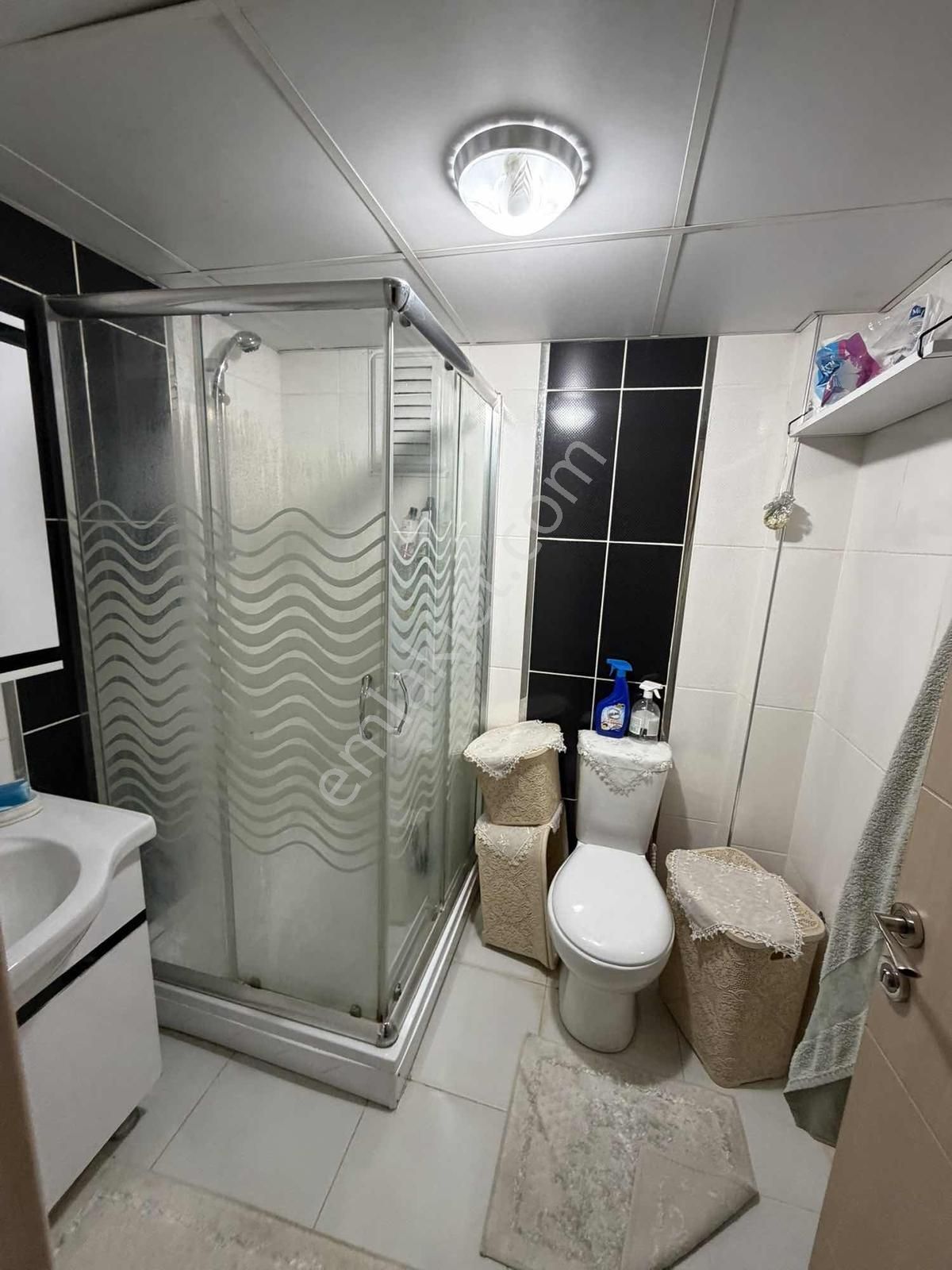 Fazelden Esenli Cad. Üstü Asansörlü İskanlı Köşe 2+1 - Görsel 4