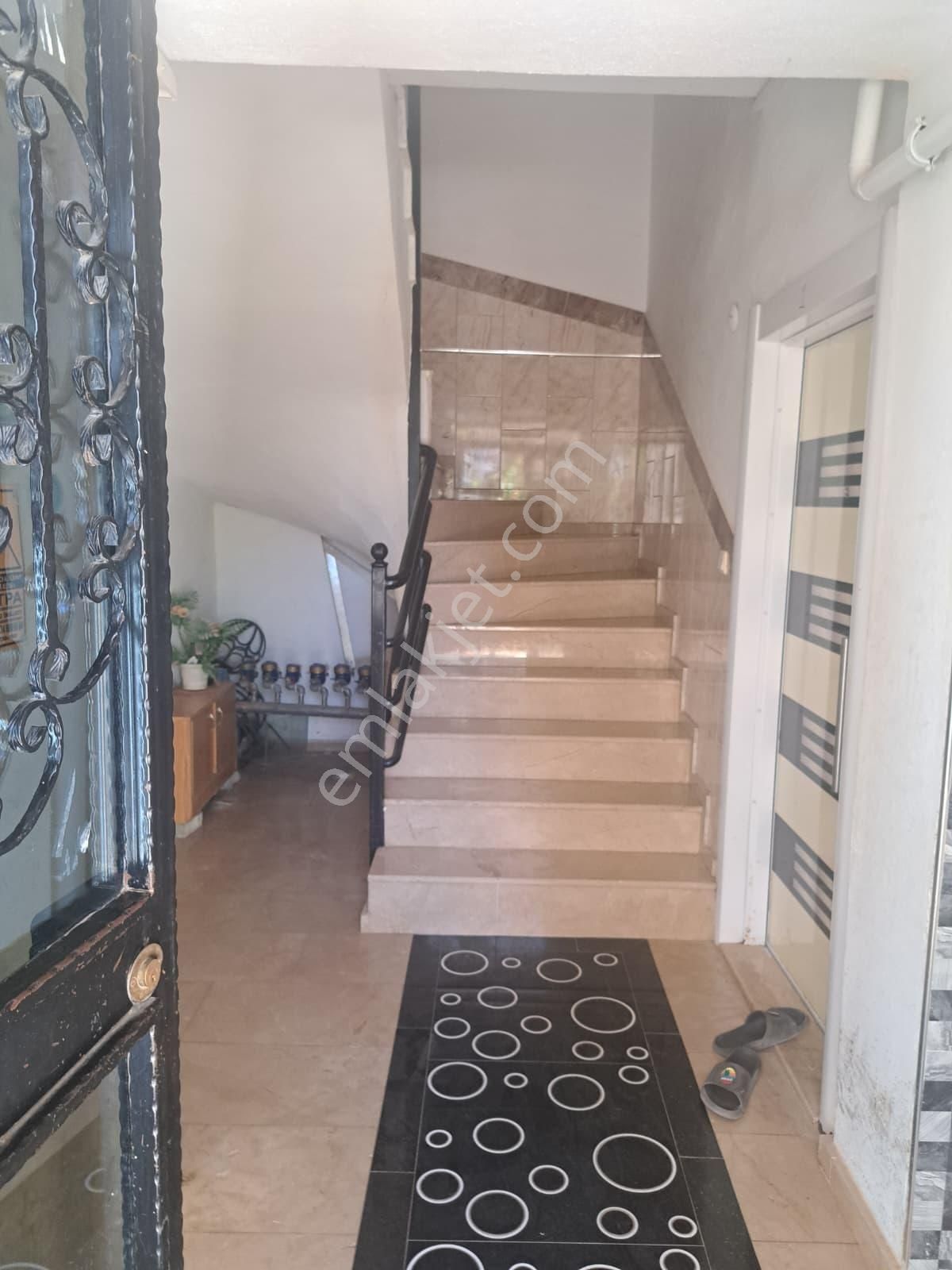 Kütükçü Mahallesinde Geniş Ve Kullanışlı 5+1 Satılık Daire - Görsel 9