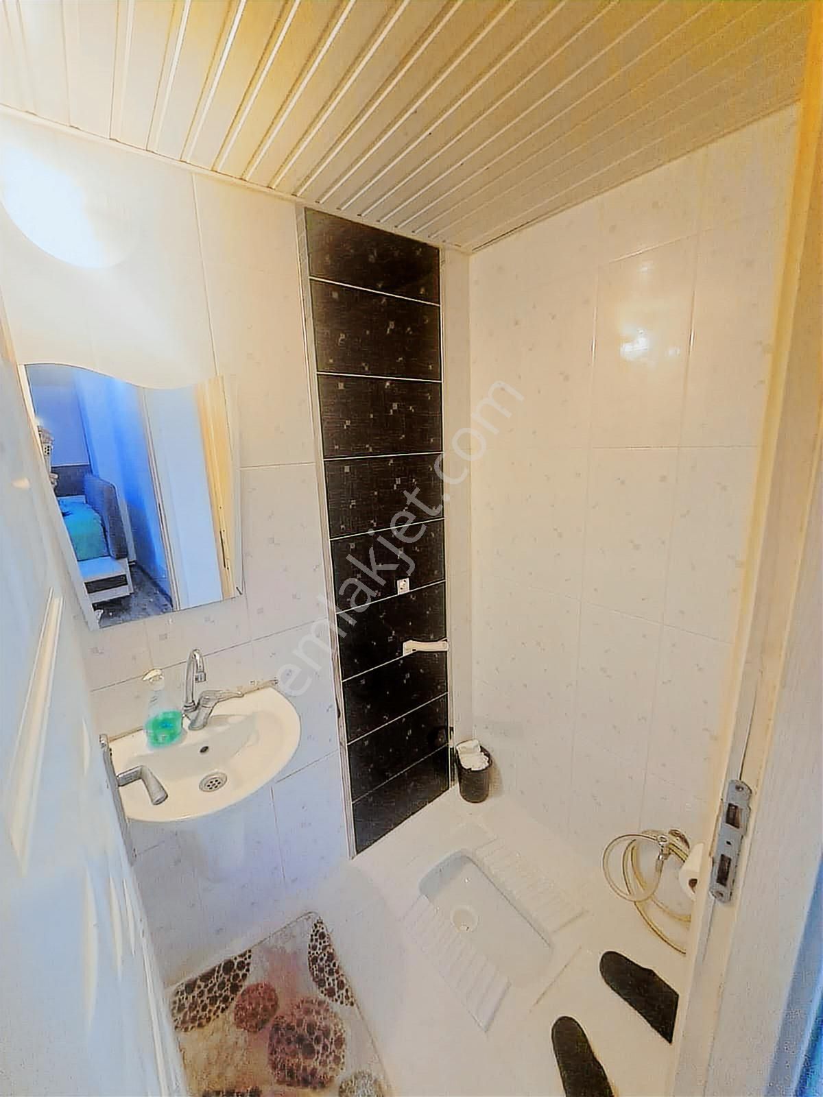 Kütükçü Mahallesinde Geniş Ve Kullanışlı 5+1 Satılık Daire - Görsel 16