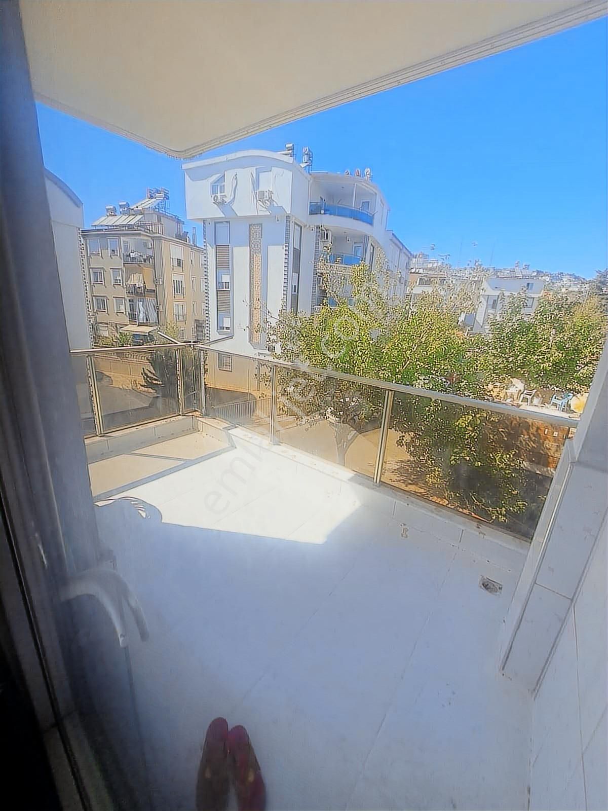 Kütükçü Mahallesinde Geniş Ve Kullanışlı 5+1 Satılık Daire - Görsel 30