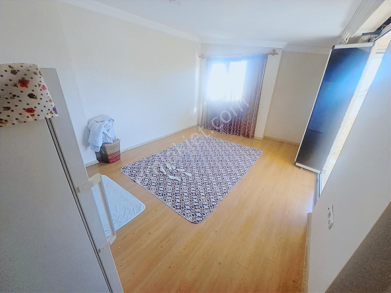 Kütükçü Mahallesinde Geniş Ve Kullanışlı 5+1 Satılık Daire - Görsel 32