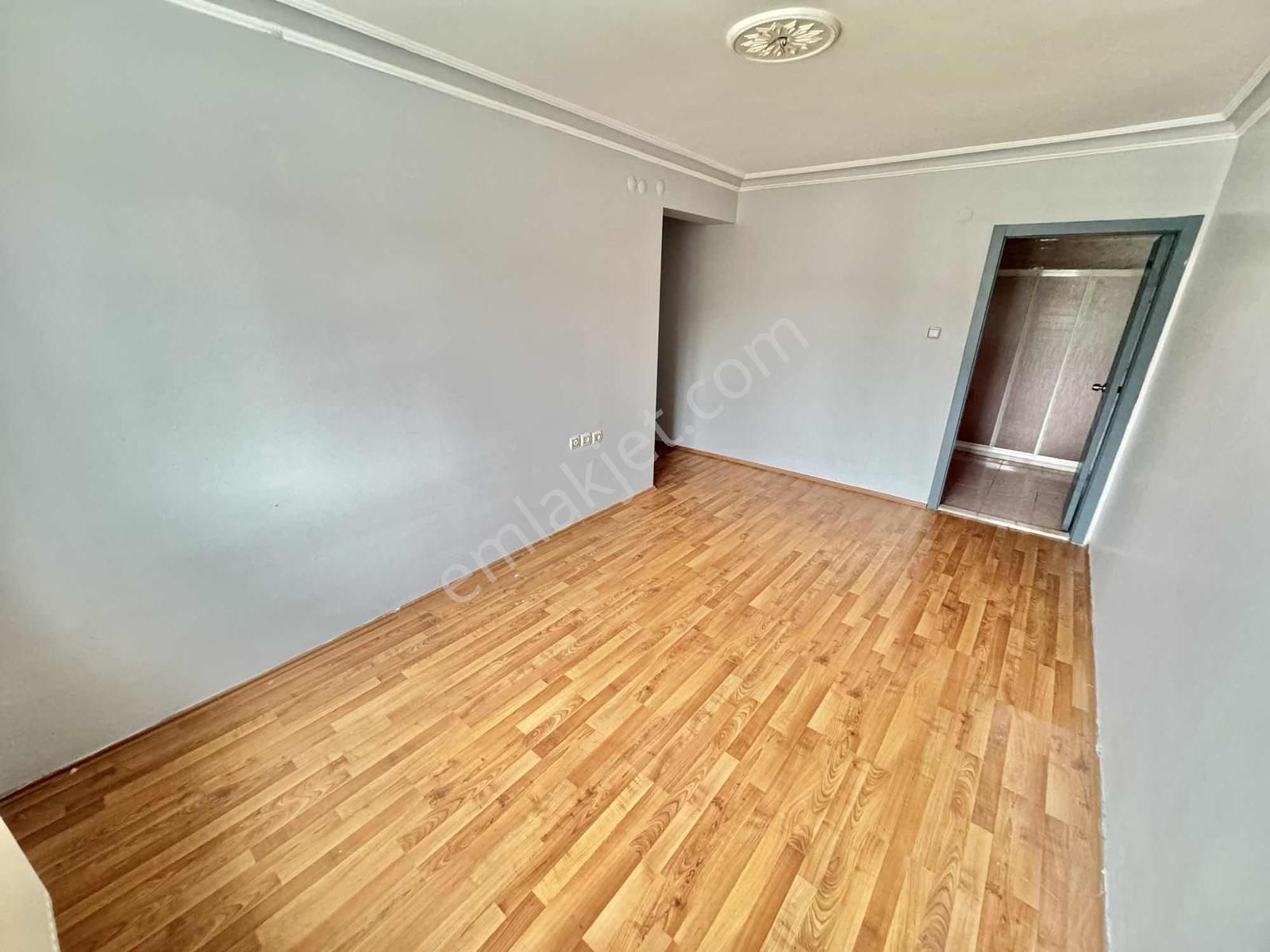 Karapürçek 3+1 Cadde Üzeri 1. Kat Ön Cephe 125m2 Ebeveyn Bany. - Görsel 35