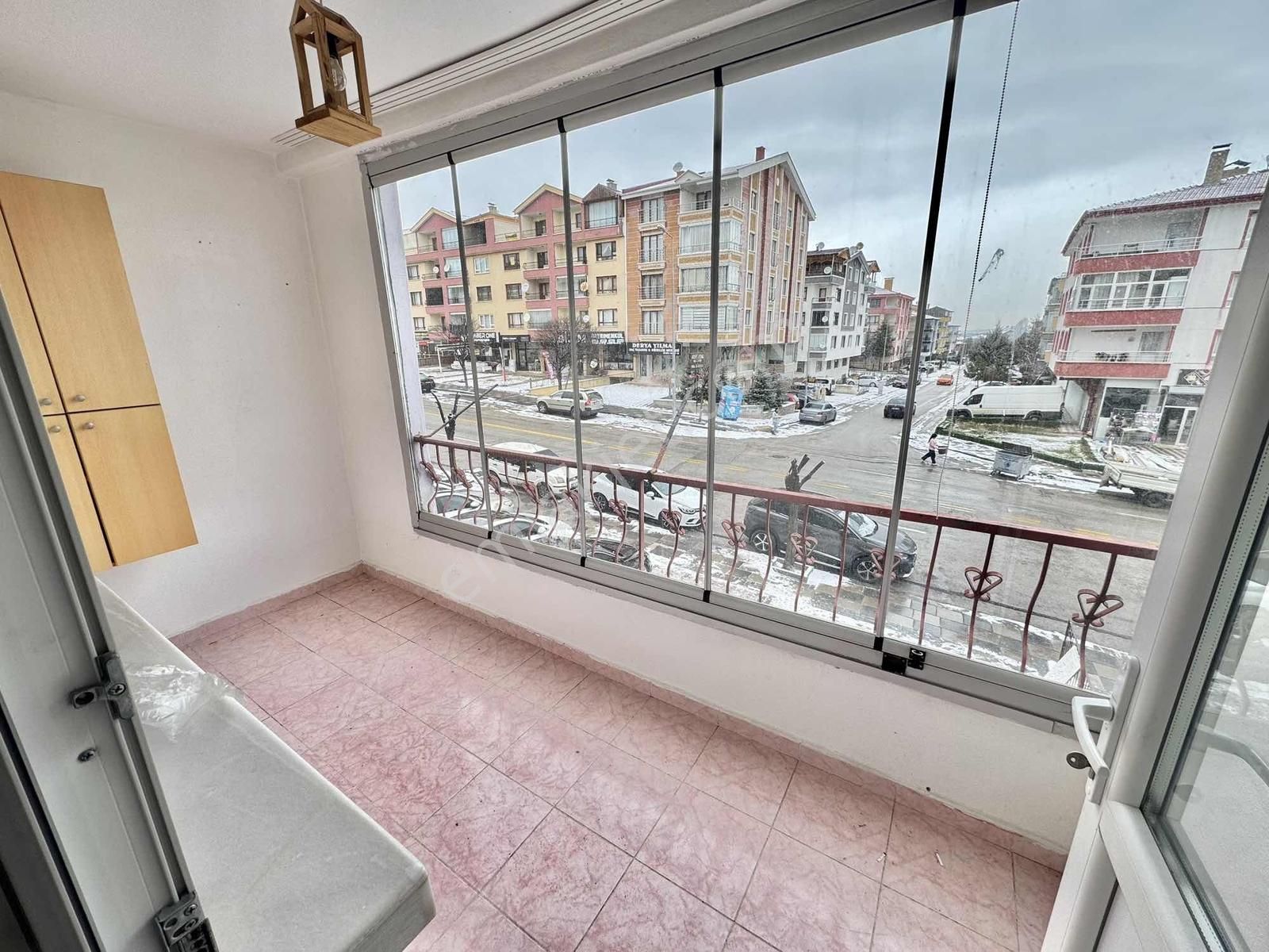 Karapürçek 3+1 Cadde Üzeri 1. Kat Ön Cephe 125m2 Ebeveyn Bany. - Görsel 23