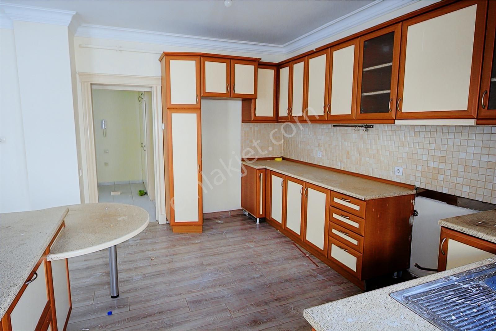 İdol'den Hilton Otel Civarı Denize Yakın D.gazı Aktif 4+1 866ik - Görsel 24