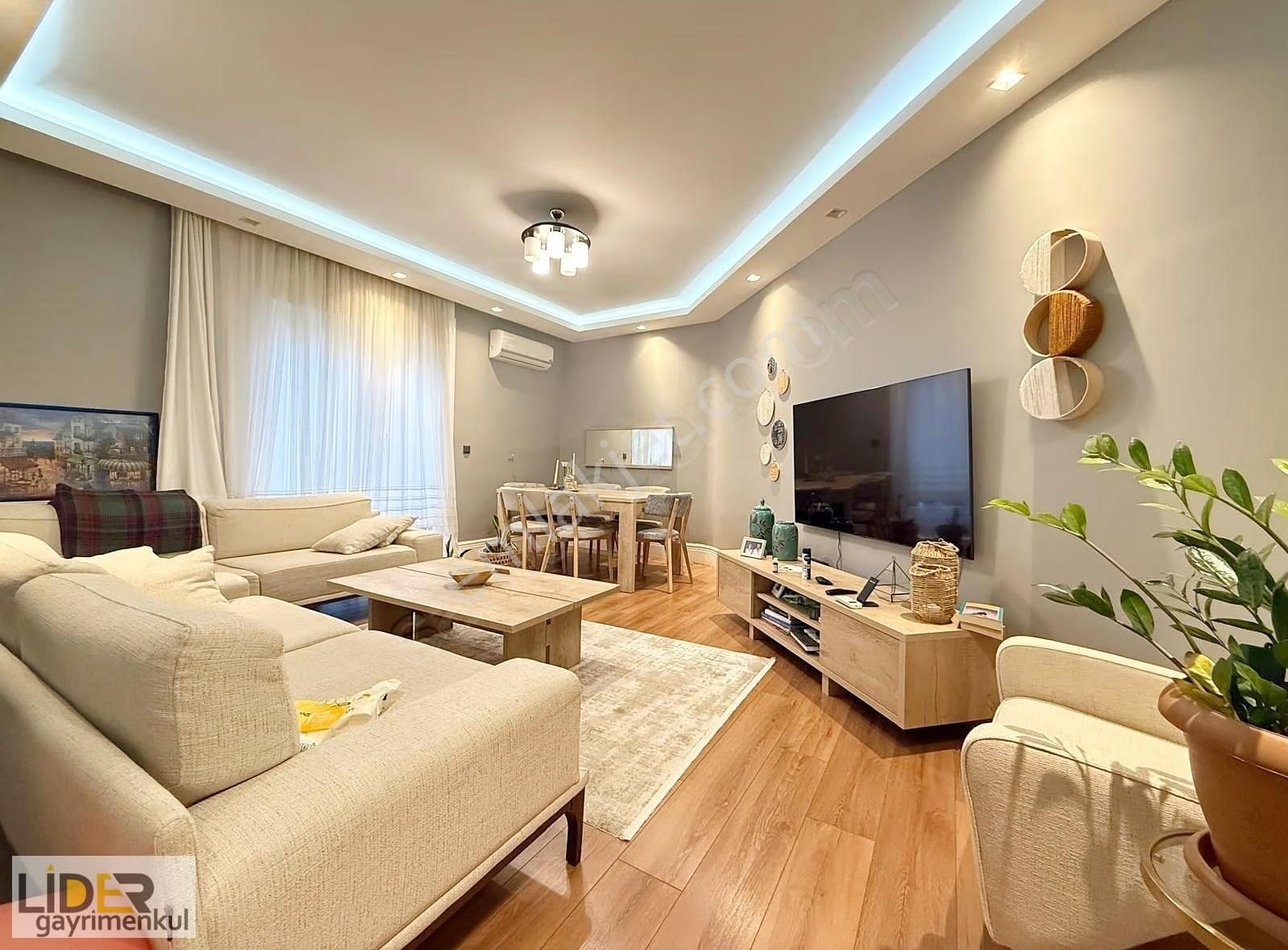 Lider'den Altıntepe'de Marmaraya Sahile Yakın Geniş 5+1 Dubleks