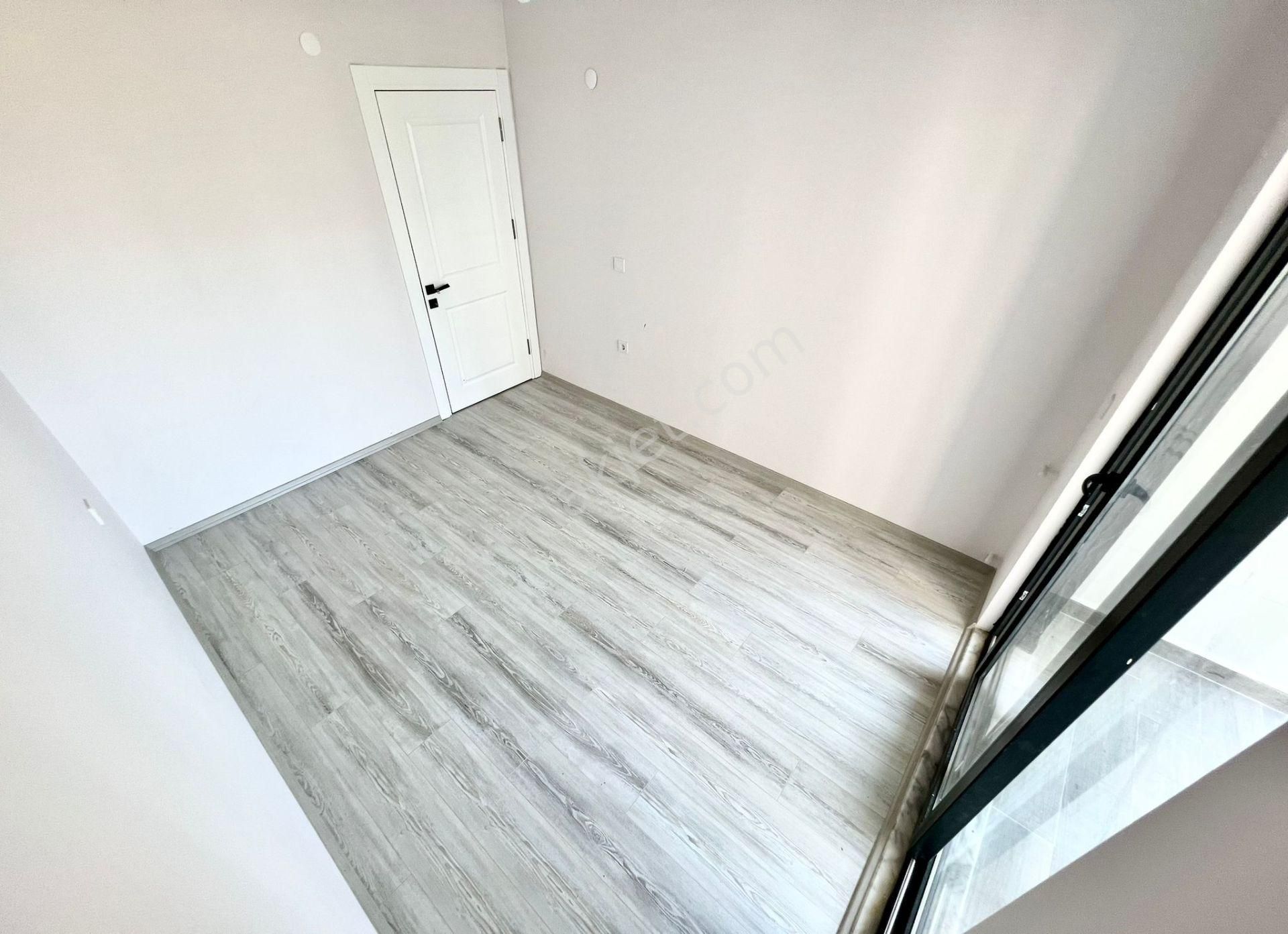 ꧁ay Emlaktan꧂akçay'da Kapalı Otoparklı Çift Asansörlü Denize Yakın Satılık 1+1 Lüx Daire - Görsel 12