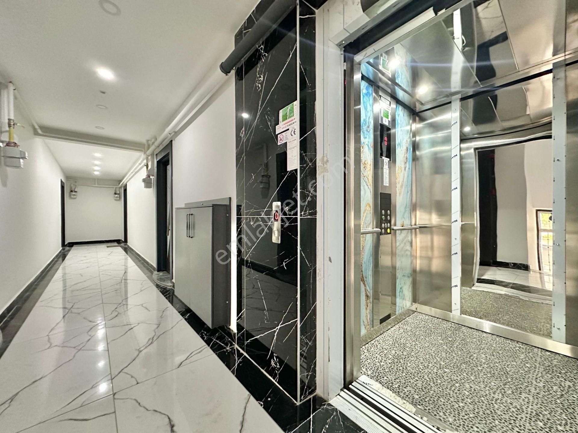 ꧁ay Emlaktan꧂akçay'da Kapalı Otoparklı Çift Asansörlü Denize Yakın Satılık 1+1 Lüx Daire - Görsel 32