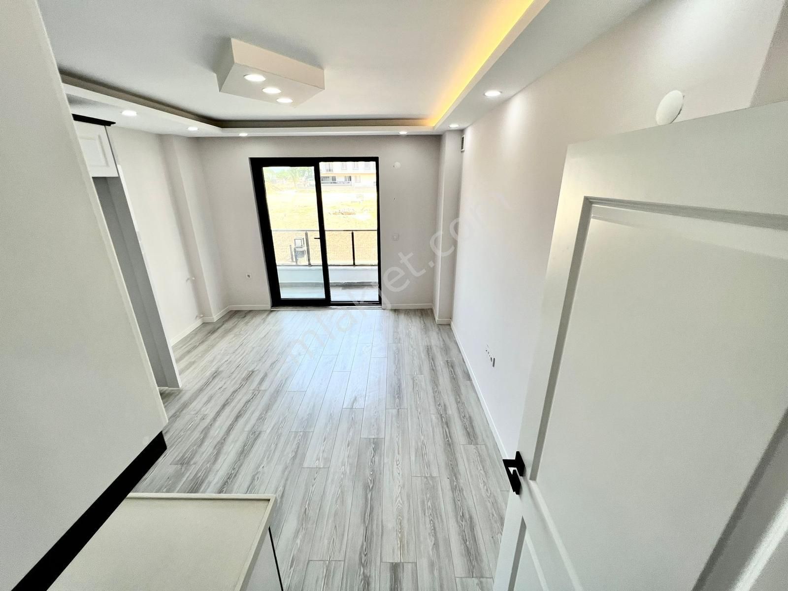 ꧁ay Emlaktan꧂akçay'da Kapalı Otoparklı Çift Asansörlü Denize Yakın Satılık 1+1 Lüx Daire - Görsel 26