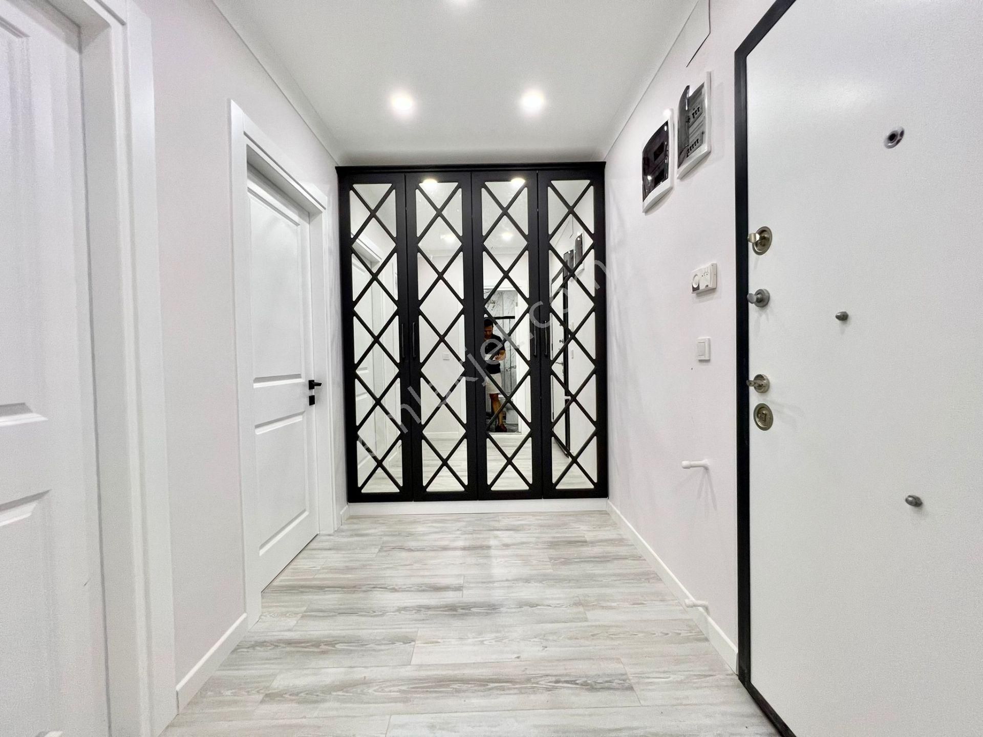 ꧁ay Emlaktan꧂akçay'da Kapalı Otoparklı Çift Asansörlü Denize Yakın Satılık 1+1 Lüx Daire - Görsel 29