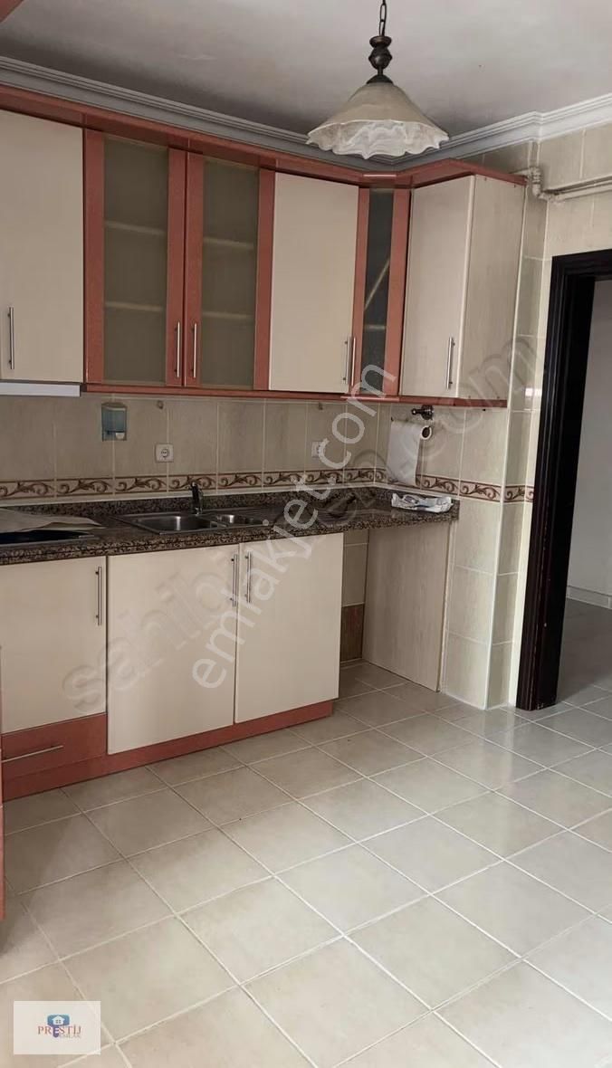 Şanlı Caddesinde Tavukçuyoluna Çok Yakın Büyüüük Daire - Görsel 4