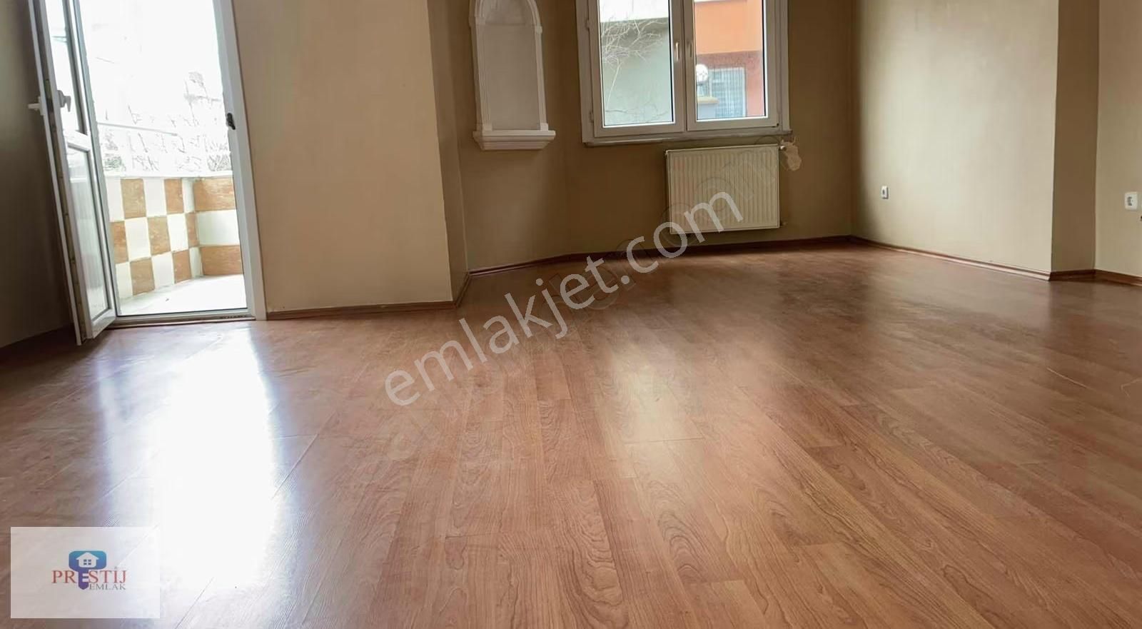 Şanlı Caddesinde Tavukçuyoluna Çok Yakın Büyüüük Daire - Görsel 26