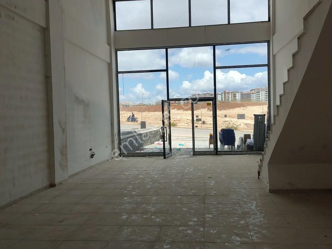 Millioğlu İnşaat'tan Karacaahmet 2 De Kiralık Dükkan - Görsel 4