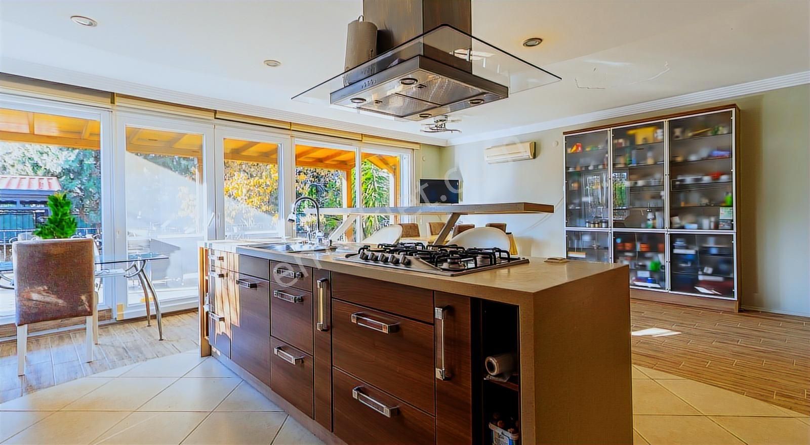 Yeşilbayırda Duacı Sınırında Satılık 7+1 550 M2 Villa! - Görsel 2