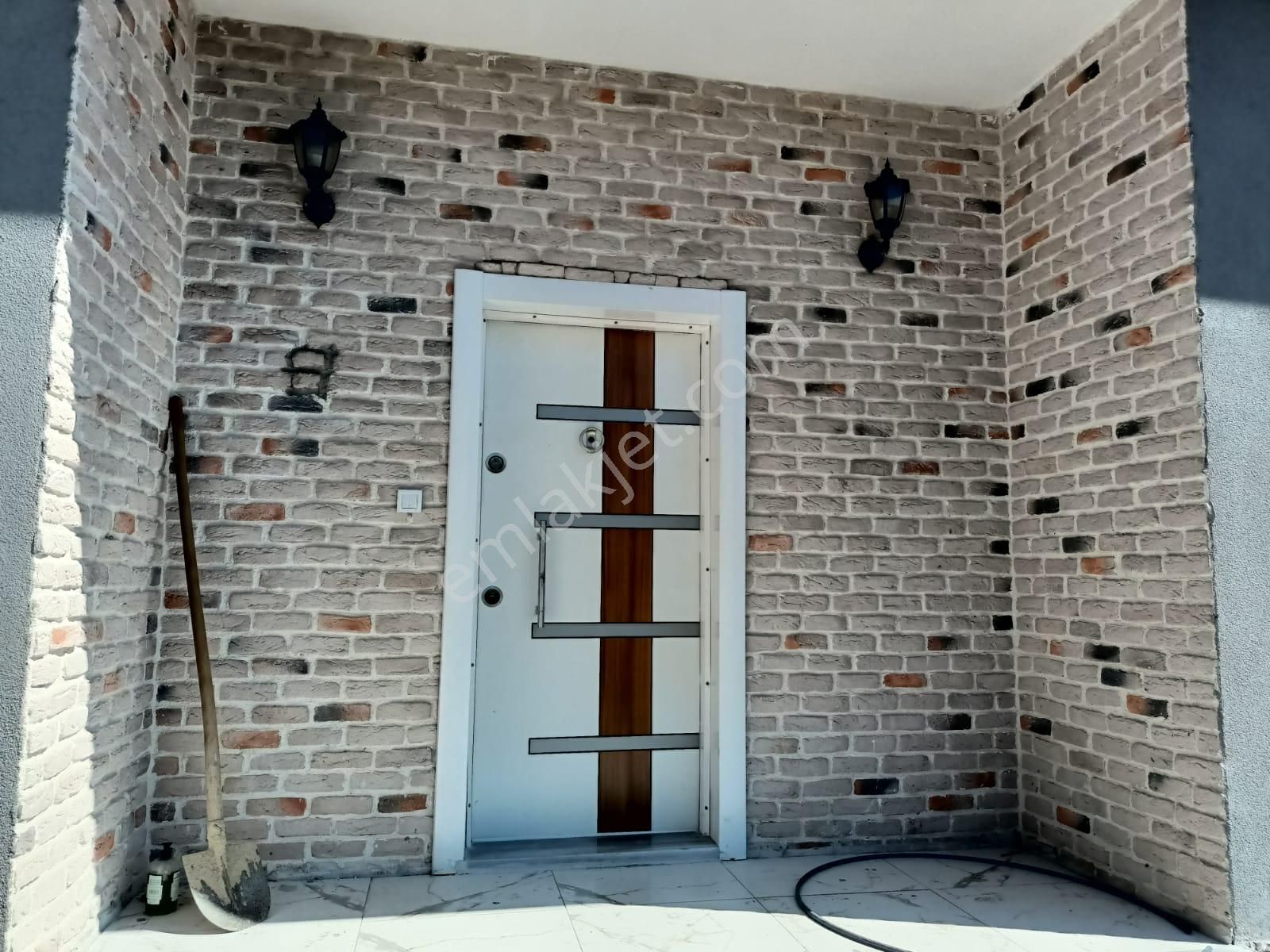 Körfez Sipahiler Mah.de Ebeveyn Banyolu Verandalı Sıfır Müstakil