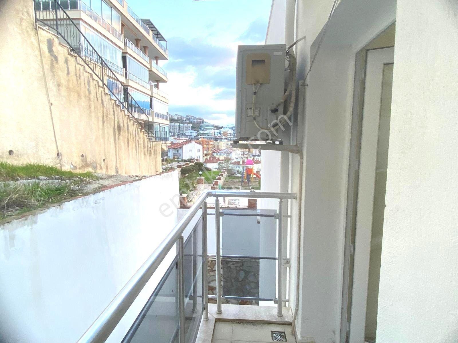 Kuşadası Kadınlar Denizi Mahallesi’nde, Tam Panoramik Deniz Manzaralı 1+1 Satılık Daire - Görsel 12