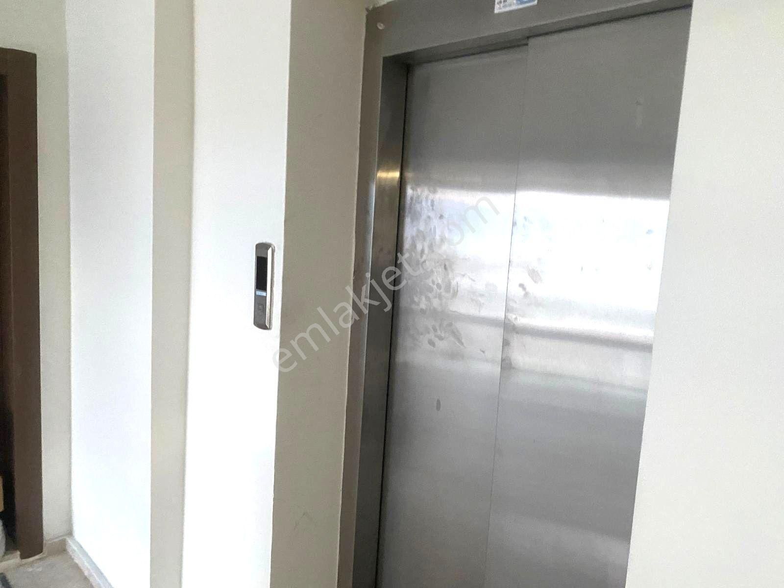 Kuşadası Kadınlar Denizi Mahallesi’nde, Tam Panoramik Deniz Manzaralı 1+1 Satılık Daire - Görsel 29