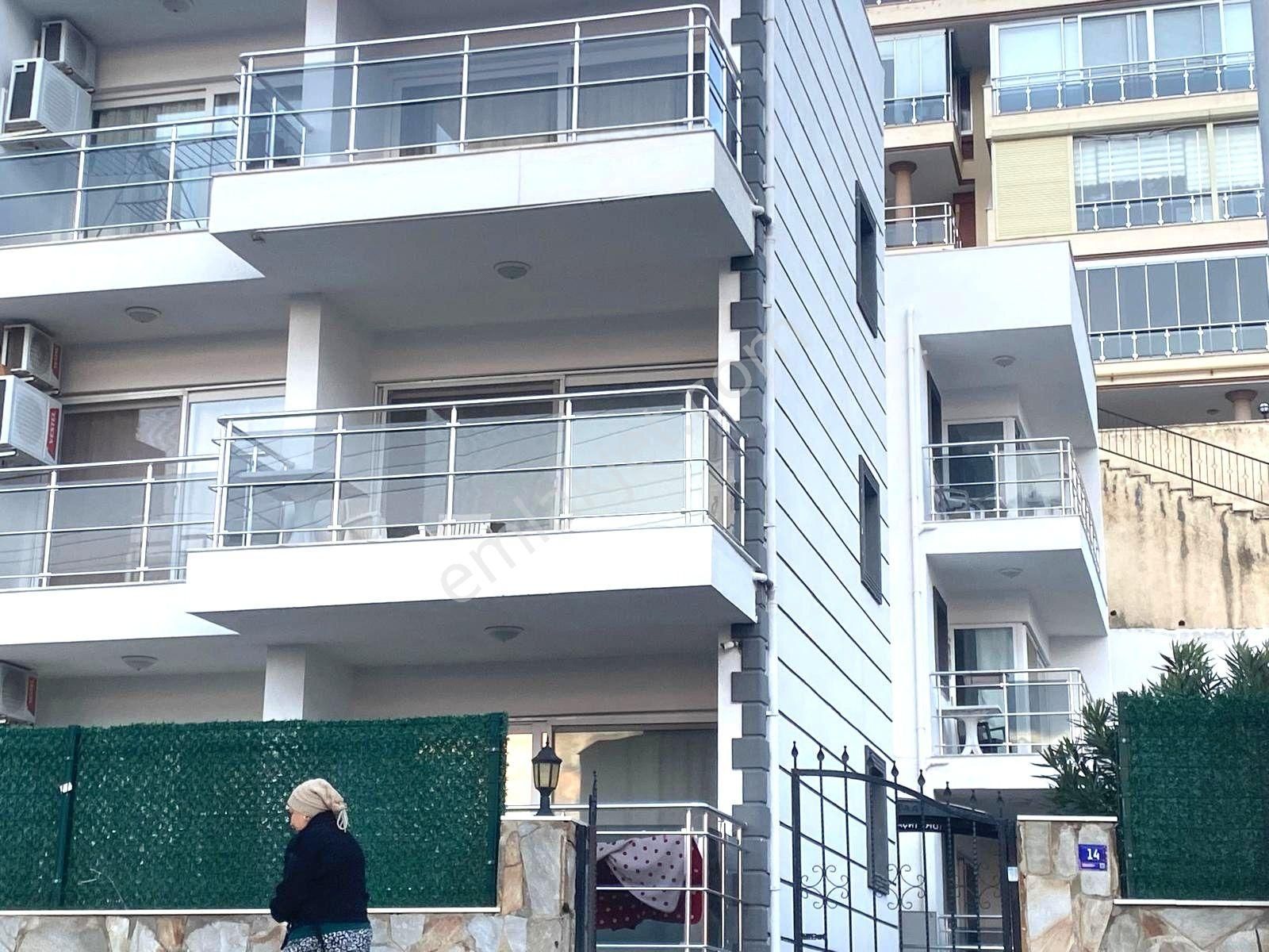 Kuşadası Kadınlar Denizi Mahallesi’nde, Tam Panoramik Deniz Manzaralı 1+1 Satılık Daire - Görsel 24