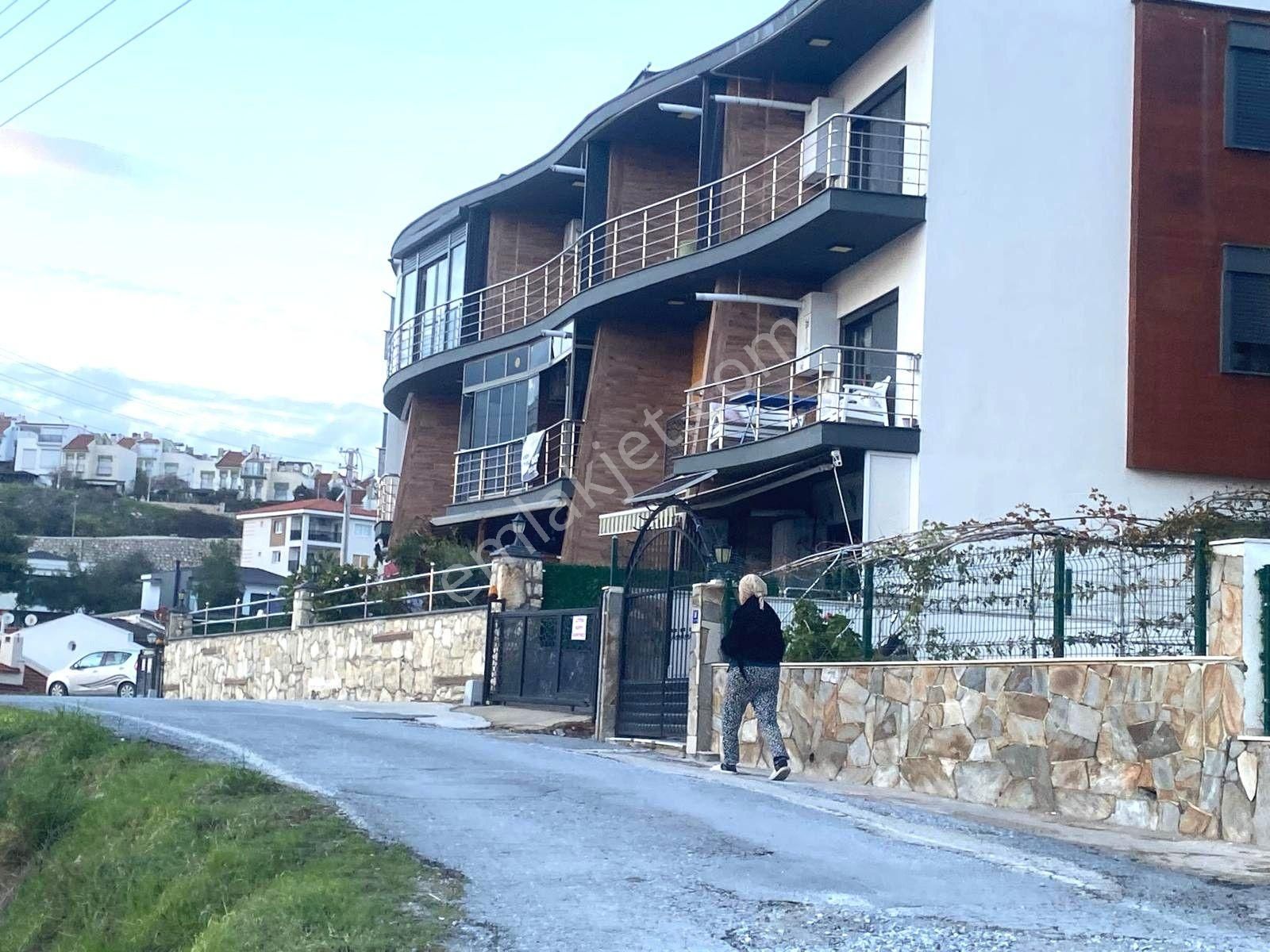 Kuşadası Kadınlar Denizi Mahallesi’nde, Tam Panoramik Deniz Manzaralı 1+1 Satılık Daire - Görsel 26
