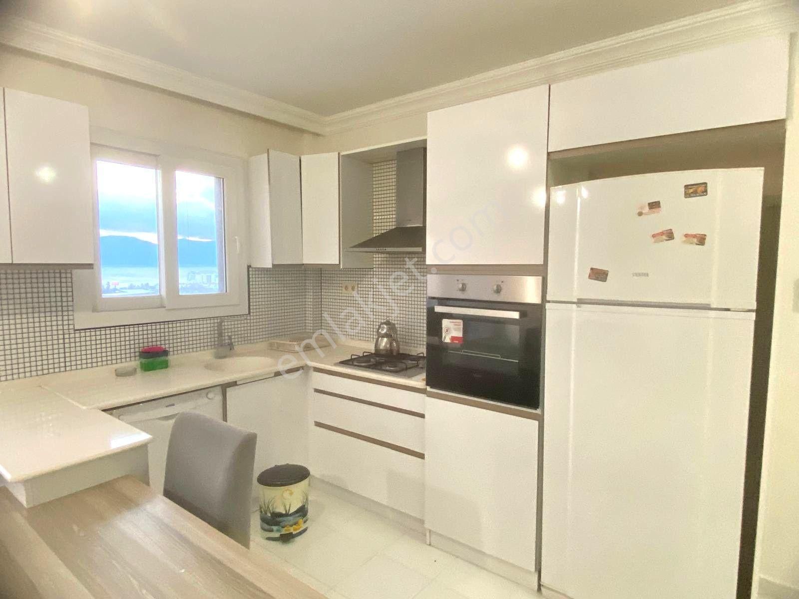 Kuşadası Kadınlar Denizi Mahallesi’nde, Tam Panoramik Deniz Manzaralı 1+1 Satılık Daire - Görsel 5