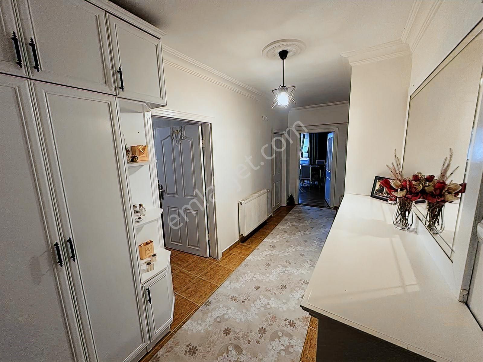 Etimesgut Topçu Mahallesinde Satılık Çok Geniş 5+1 Teraslı Daire - Görsel 4