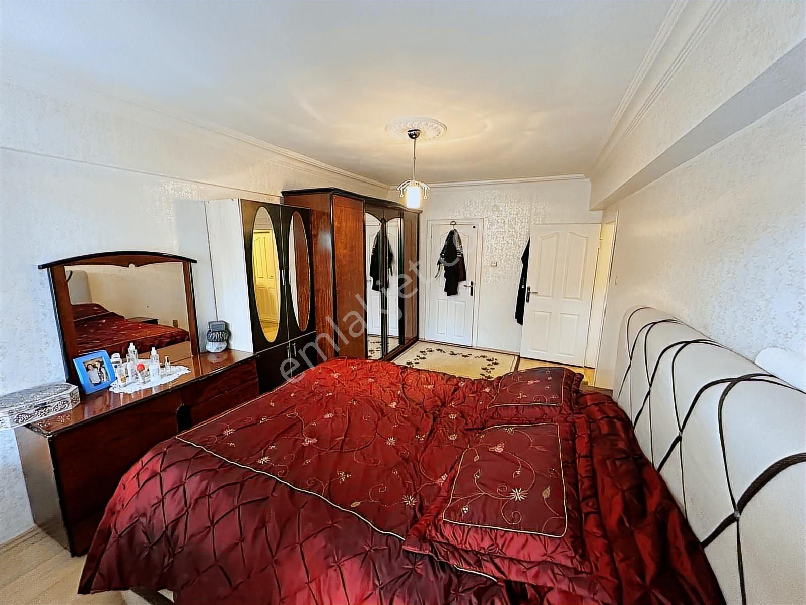 Etimesgut Topçu Mahallesinde Satılık Çok Geniş 5+1 Teraslı Daire - Görsel 12