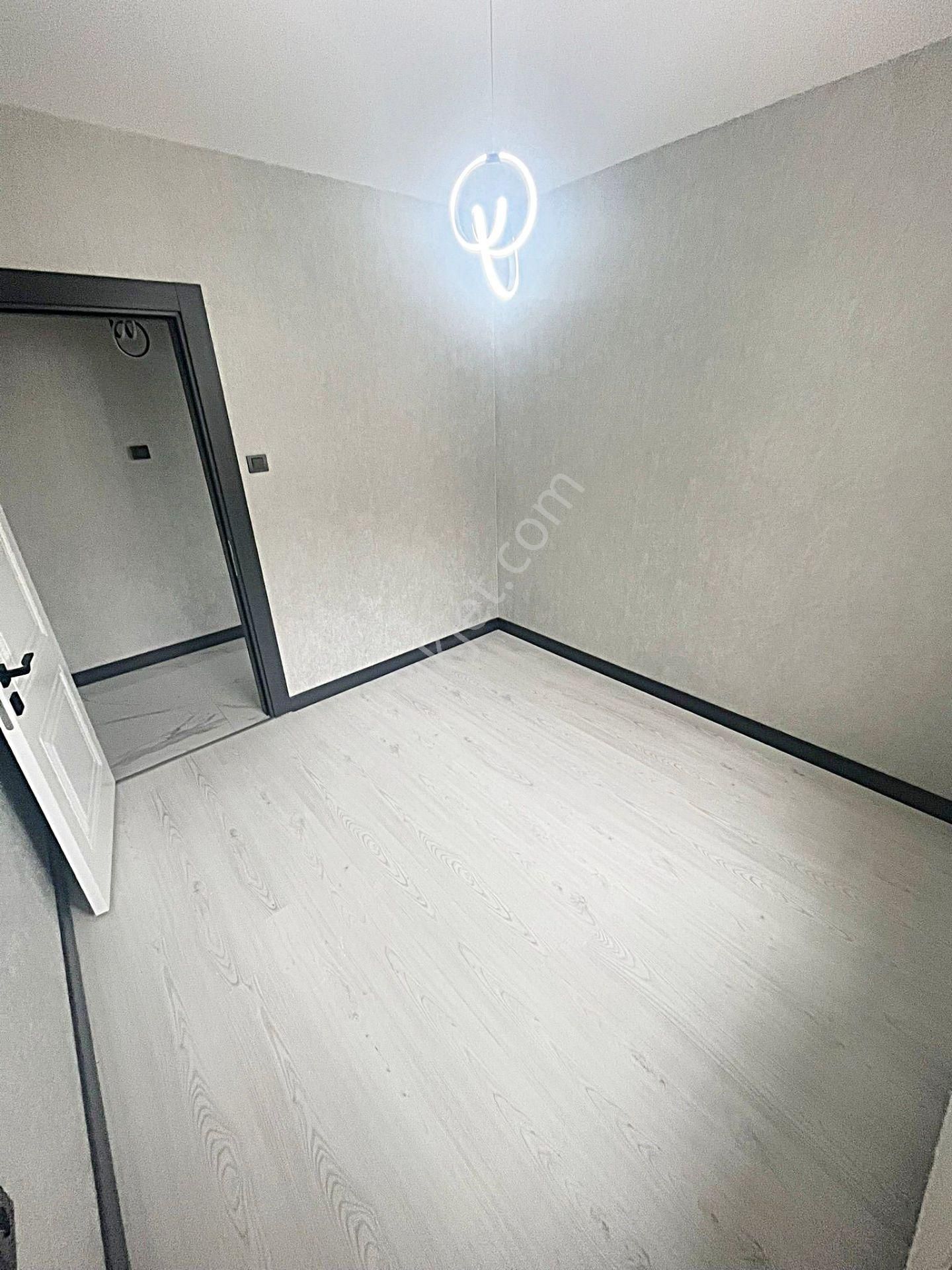 Keçiören Ataparkta Katta Çift Banyolu Asansörlü Ful Yapılı Daire - Görsel 11