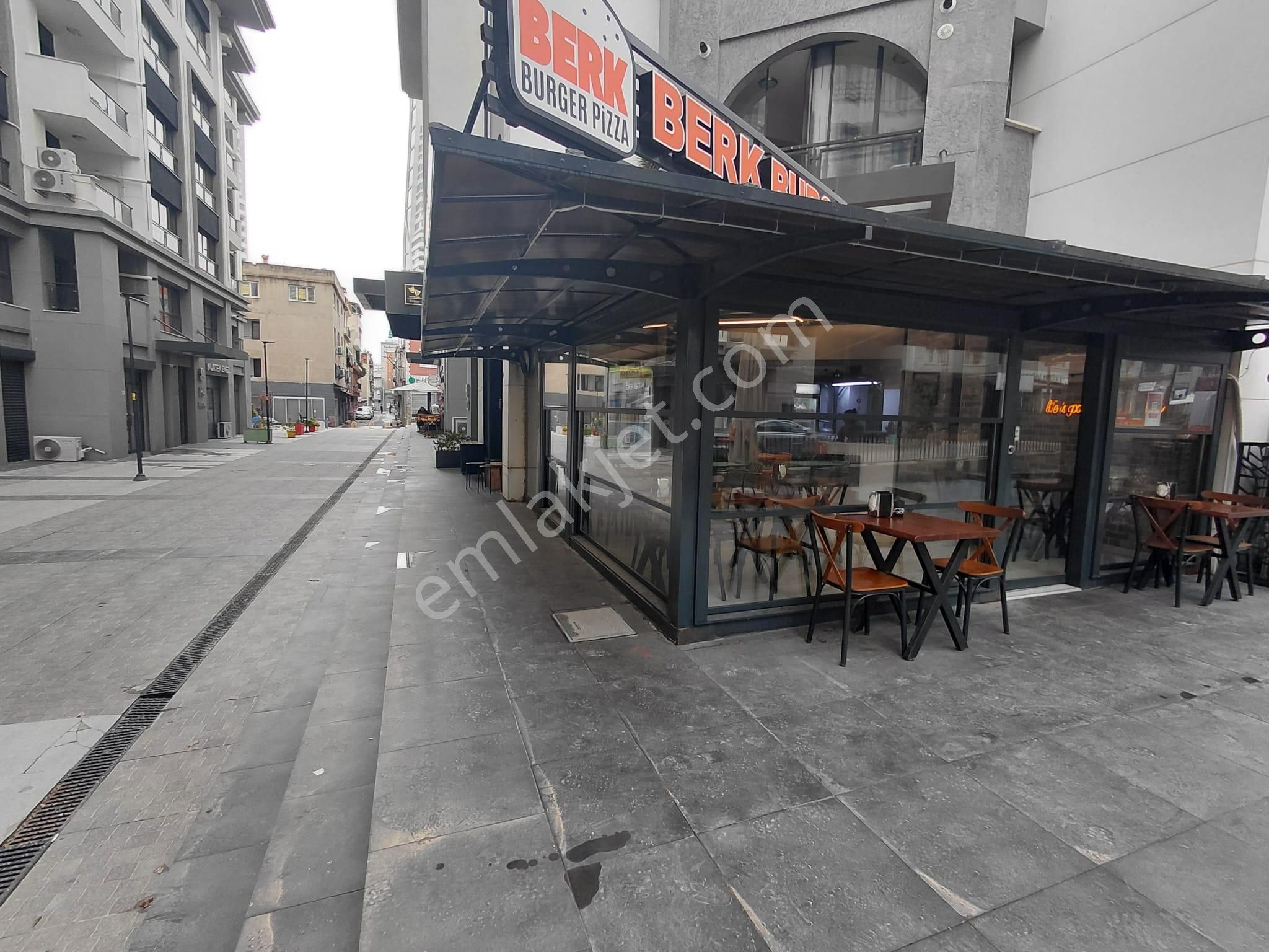 İşlek Noktada Altın Değerinde Devren Satılık Burger Ve Pizza Salonu - Görsel 26