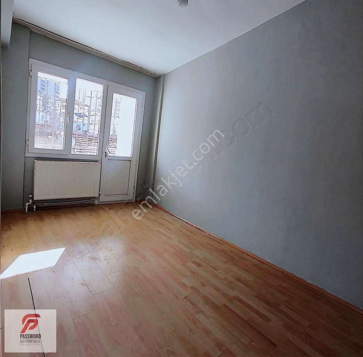 Bornova Evka 3'te Satılık 3+1 Villa - Görsel 9