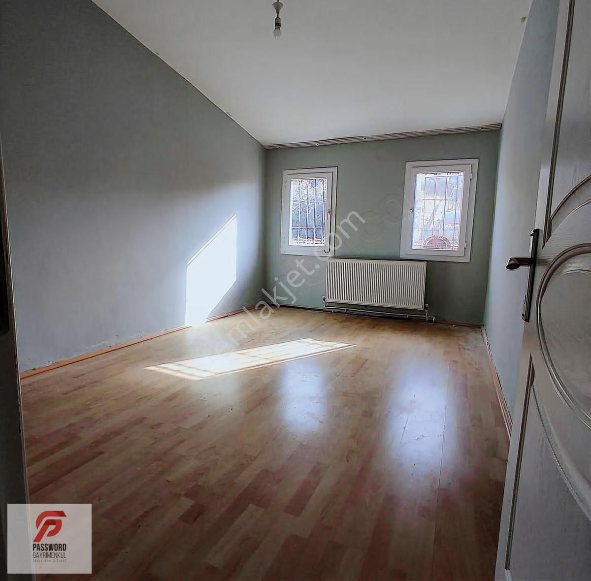 Bornova Evka 3'te Satılık 3+1 Villa - Görsel 3