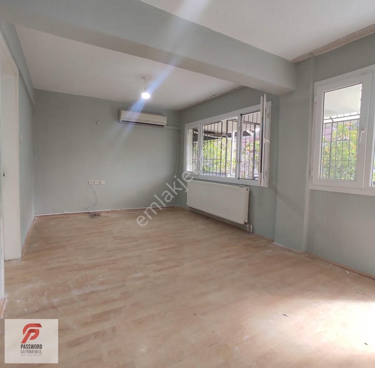 Bornova Evka 3'te Satılık 3+1 Villa - Görsel 24