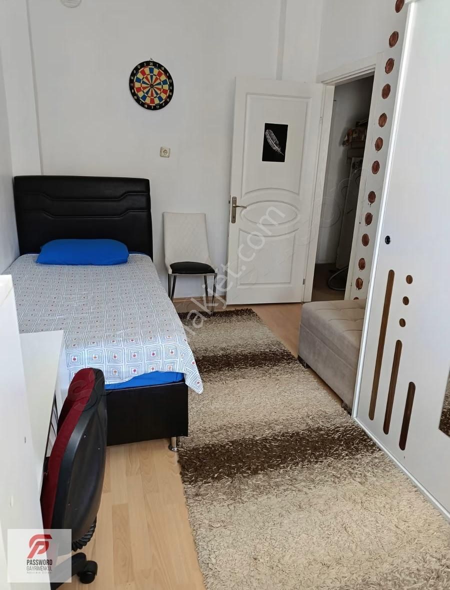 Bornova Evka 3'te Satılık 3+1 Villa - Görsel 12